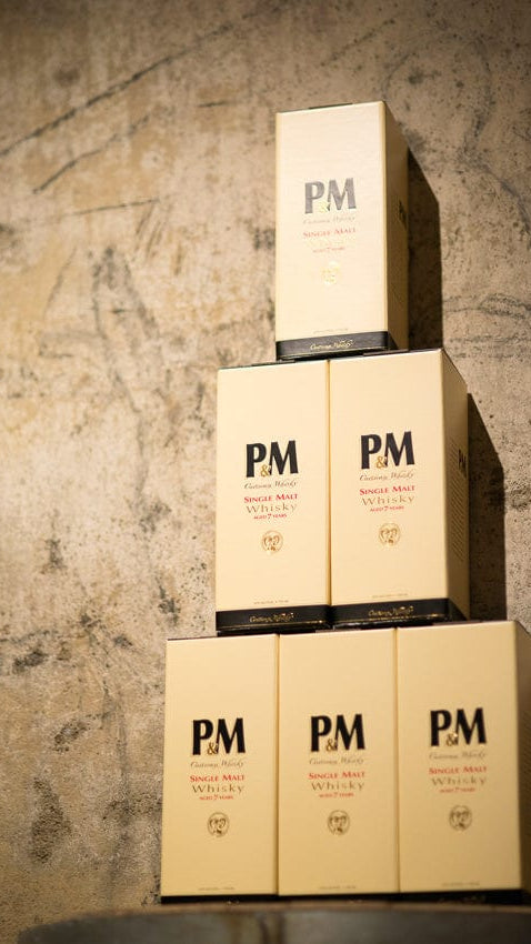 Shop P&M Corsian Whisky Pietra & Mavela Corsian Whisky Single Malt Signature online at PENTICTON artisanal French wine store in Hong Kong. Discover other French wines, promotions, workshops and featured offers at pentictonpacific.com 